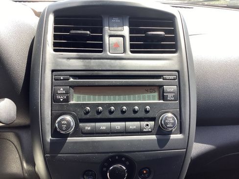 Used 2017 Nissan Versa S Plus FWD image 7