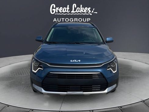 Used 2024 Kia Niro EX FWD image 8