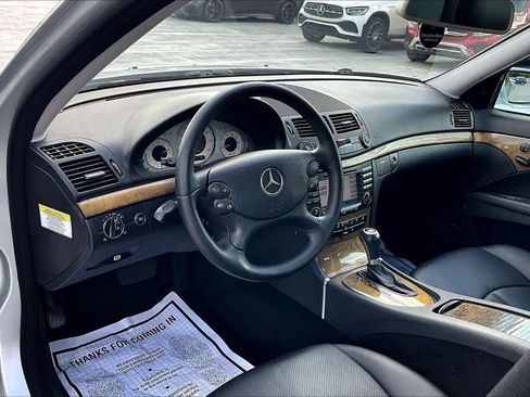 Used 2007 Mercedes-Benz E 350 4MATIC Sedan image 17