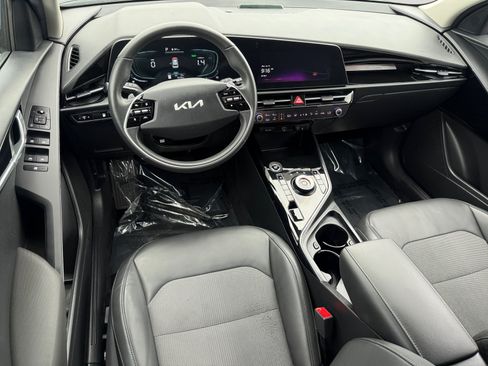 Used 2023 Kia Niro EX FWD image 15