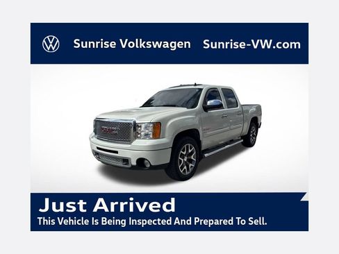 Used 2011 GMC Sierra 1500 Denali w/ LPO, Protection Package AWD/4WD image 1
