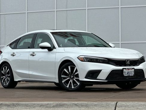 Used 2024 Honda Civic EX-L image 2