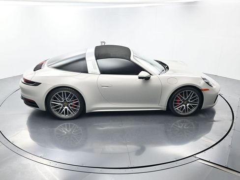 Certified 2021 Porsche 911 Targa 4S image 38