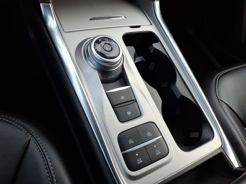 Certified 2024 Ford Explorer XLT w/ Equipment Group 202A image 19