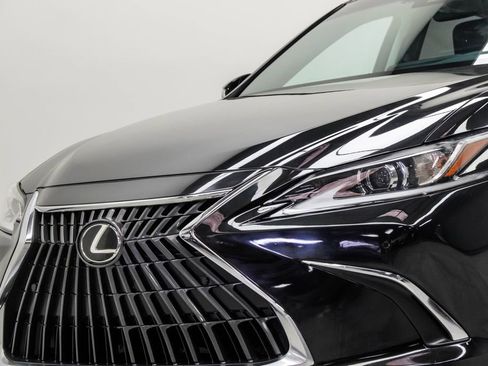 Used 2022 Lexus ES 350 w/ Premium Package FWD image 2