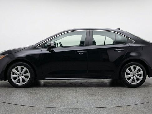 Used 2025 Toyota Corolla LE FWD image 5