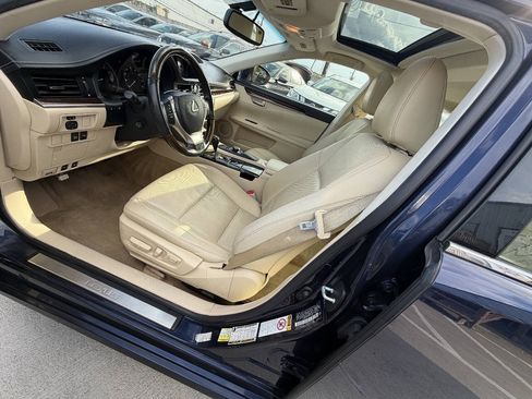 Used 2015 Lexus ES 350 w/ Premium Package FWD image 8