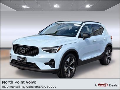 Used 2025 Volvo XC40 B5 Plus