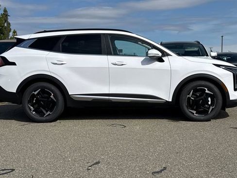 New 2026 Kia Sportage EX FWD image 3