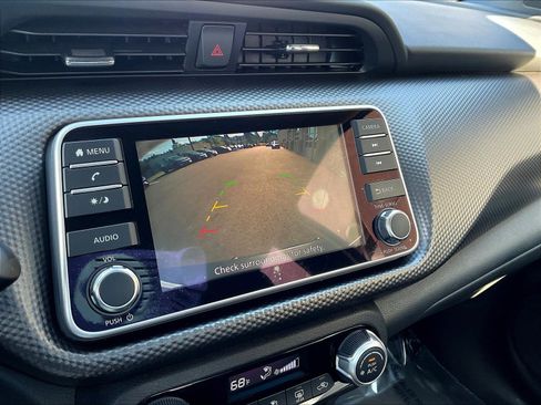 Used 2020 Nissan Kicks SV FWD image 14