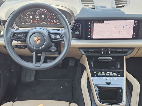 Certified 2026 Porsche Cayenne AWD/4WD image 25
