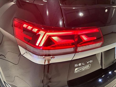 Used 2021 Volkswagen Atlas SEL Premium AWD/4WD image 23