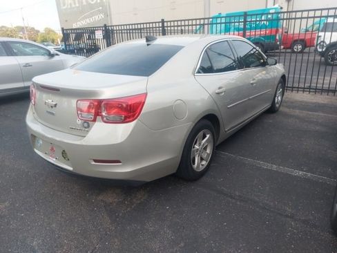 Used 2015 Chevrolet Malibu LS w/ Protection Package FWD image 2