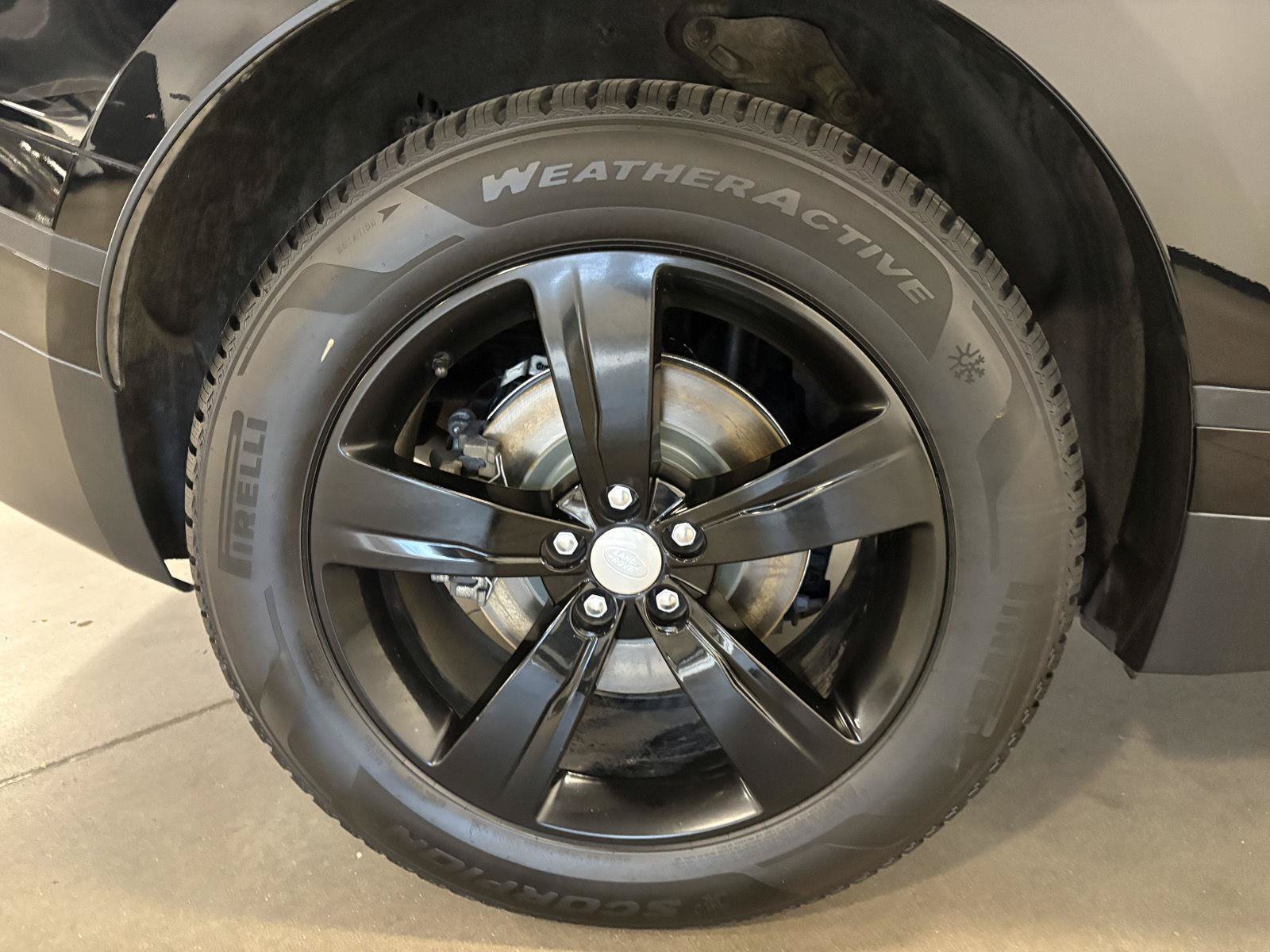 Used 2018 Land Rover Range Rover Velar S AWD/4WD image 52