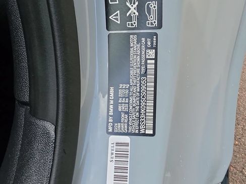 Used 2025 BMW M4 xDrive Competition AWD/4WD image 29
