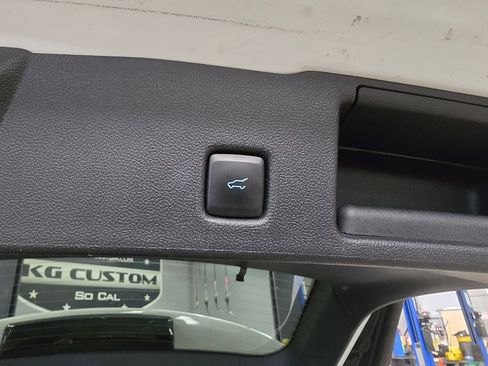 Used 2022 Ford Escape SEL image 23