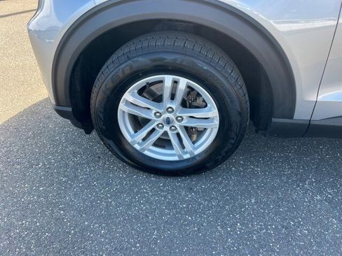 Certified 2021 Ford Explorer XLT w/ Equipment Group 202A image 28