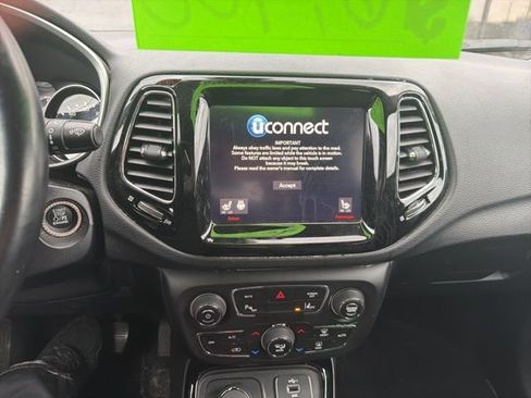 Used 2021 Jeep Compass Limited image 5