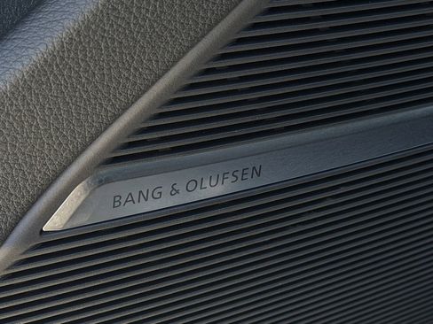 Used 2024 Audi SQ7 Premium Plus w/ S Sport Package image 28