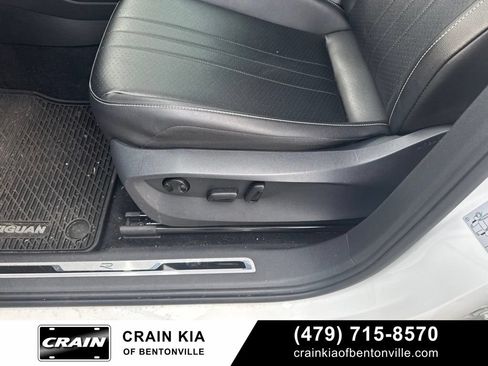 Used 2022 Volkswagen Tiguan SE R-Line FWD image 26
