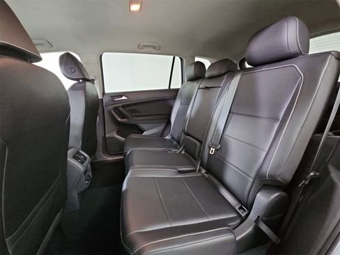 Used 2021 Volkswagen Tiguan SE image 19