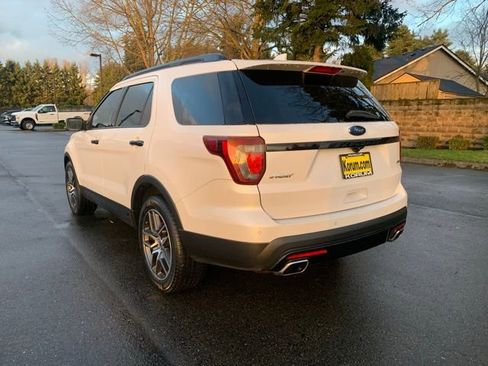 Used 2017 Ford Explorer Sport w/ Equipment Group 401A image 3