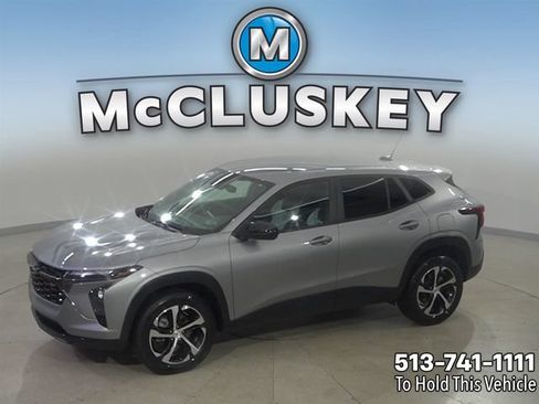 Certified 2024 Chevrolet Trax RS w/ Driver Confidence Package FWD image 1
