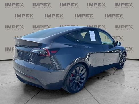 Used 2024 Tesla Model Y Performance AWD/4WD image 5