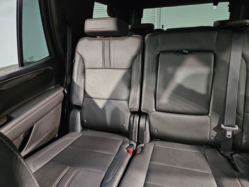 Used 2023 Chevrolet Tahoe RST AWD/4WD image 12