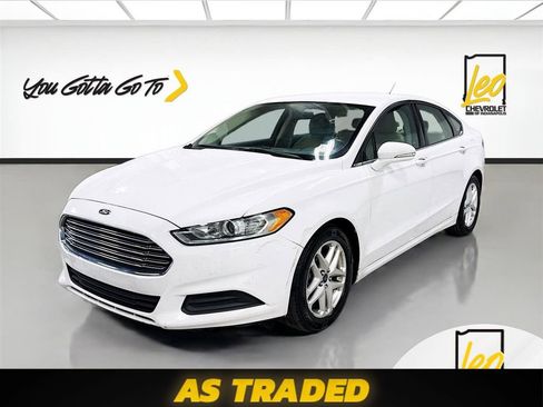 Used 2016 Ford Fusion SE FWD image 1
