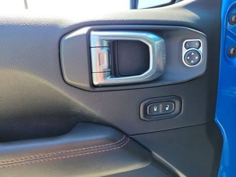Used 2021 Jeep Gladiator Rubicon w/ LED Lighting Group AWD/4WD image 22