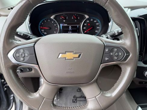 Used 2019 Chevrolet Traverse LT FWD image 14