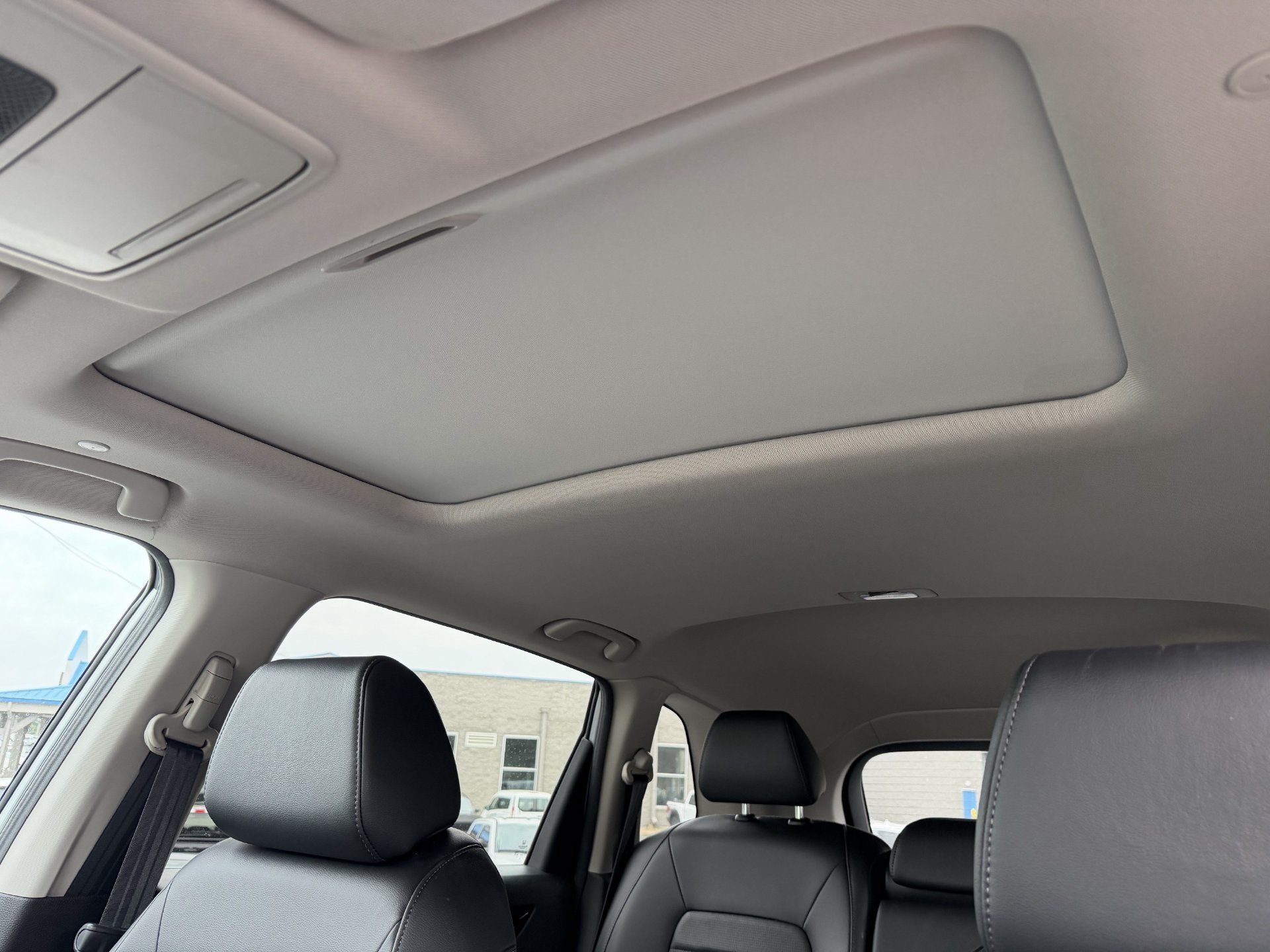 Used 2025 Honda CR-V EX-L image 12