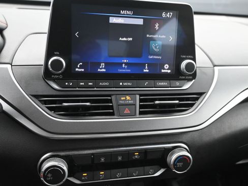 Used 2024 Nissan Altima 2.5 SR FWD image 18