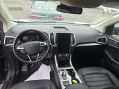 Used 2023 Ford Edge SEL w/ Convenience Package image 7