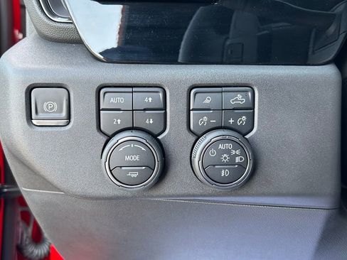 Used 2024 Chevrolet Silverado 1500 ZR2 w/ ZR2 Bison Edition AWD/4WD image 31