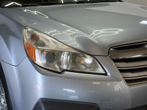 Used 2014 Subaru Outback 2.5i image 2