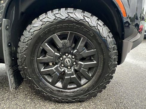 Used 2024 Nissan Frontier SV w/ SV Convenience Package AWD/4WD image 11