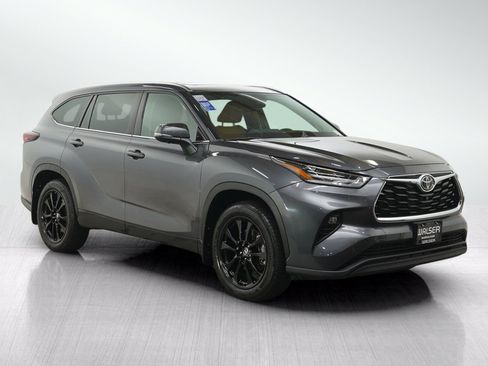 Used 2024 Toyota Highlander Limited AWD/4WD image 7