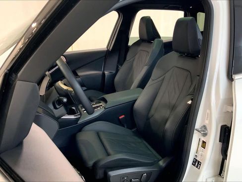 Certified 2025 BMW X3 xDrive30i image 7