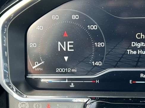 Used 2025 GMC Sierra 1500 Elevation image 12