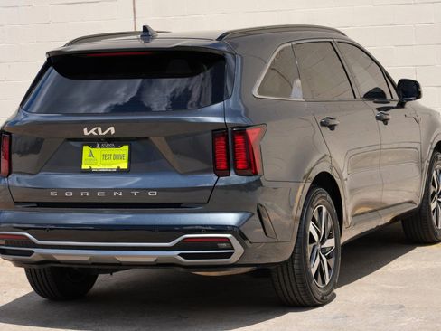 Used 2022 Kia Sorento S w/ Panoramic Sunroof Package FWD image 50