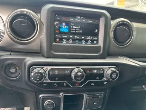 Used 2022 Jeep Wrangler Unlimited Sport AWD/4WD image 8