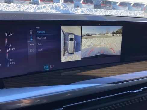 Used 2025 Cadillac Escalade ESV Sport Platinum w/ LPO, ONYX Package image 16