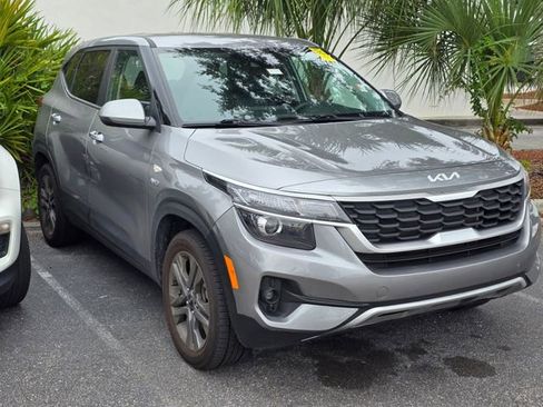 Certified 2022 Kia Seltos LX AWD/4WD image 3