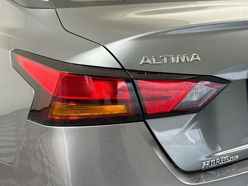 Used 2022 Nissan Altima 2.5 SV FWD image 36