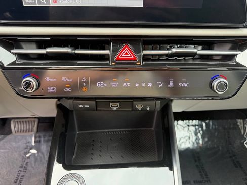 Used 2023 Kia Niro Wind w/ Wind Preserve Package FWD image 22