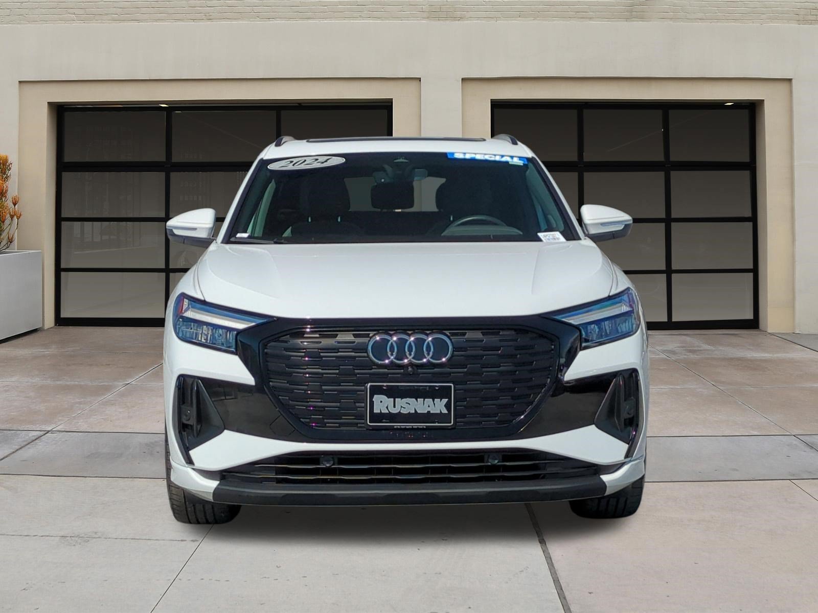 Used 2024 Audi Q4 e-tron Premium AWD/4WD image 6