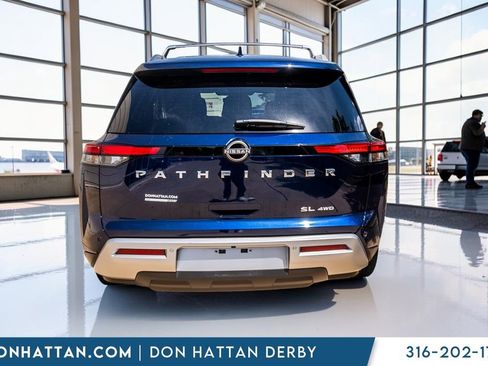 Used 2023 Nissan Pathfinder SL AWD/4WD image 33