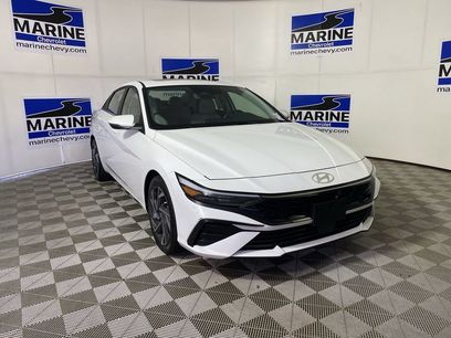 Used 2025 Hyundai Elantra Limited